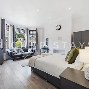Hotel Hackney Guest 